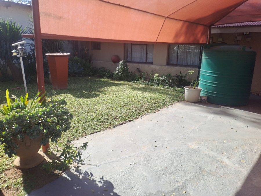 3 Bedroom Property for Sale in Oos Einde North West